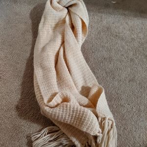 Beige neiman marcus knit scarf